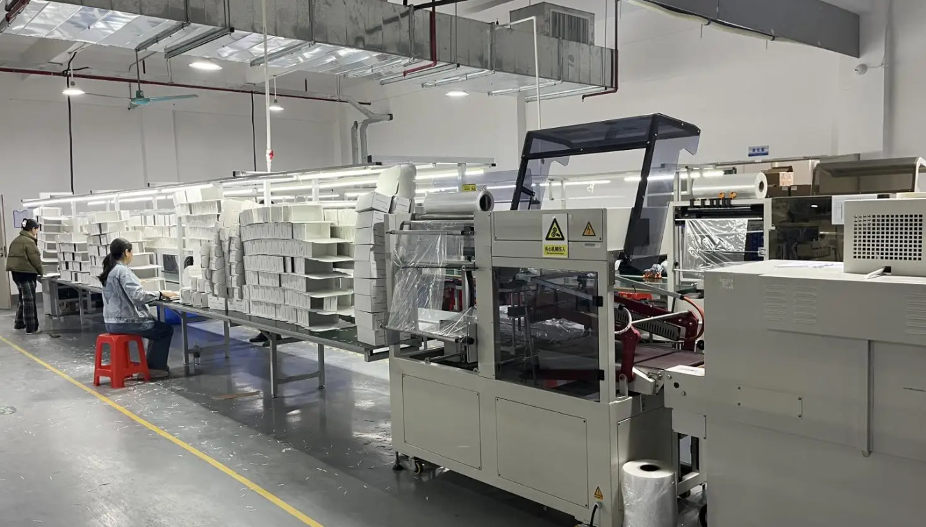 Shenzhen CHL Industries Co., Ltd. línea de producción de fábrica